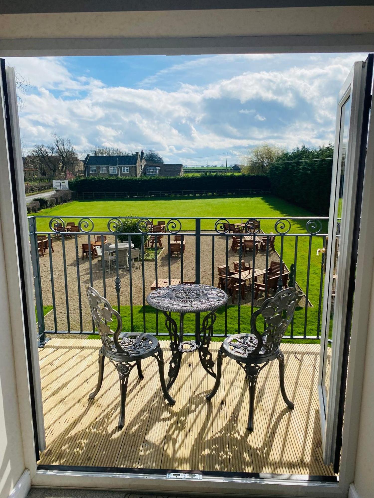 Chequers Inn Harrogate Dış mekan fotoğraf